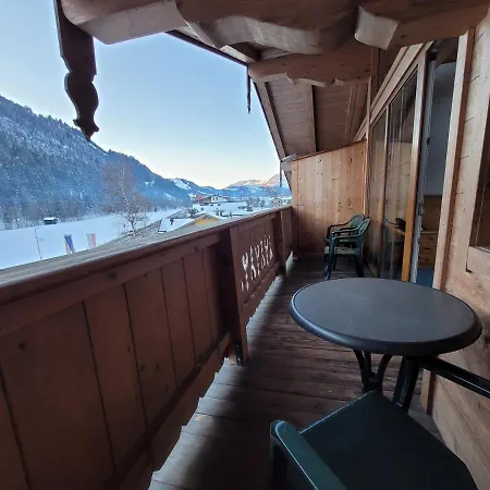 Alpenhof فندق 3*