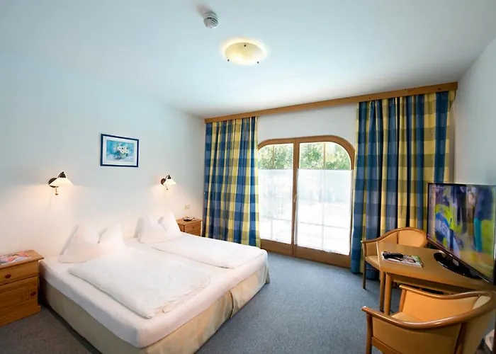 מלון Alpenhof 3*