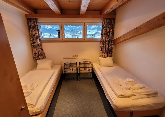 Alpenhof מלון 3*