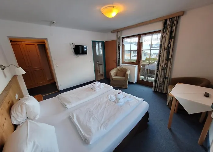 Alpenhof מלון אאורך באי קיצבוהל