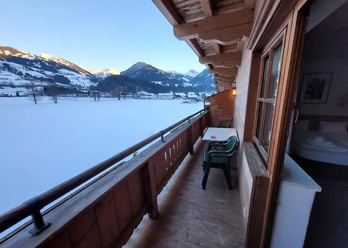 Alpenhof מלון אאורך באי קיצבוהל