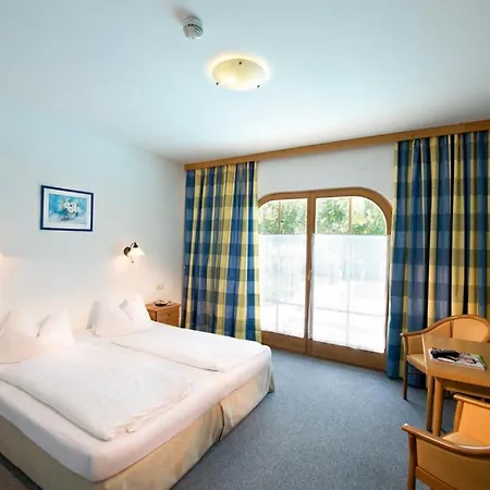 Ξενοδοχείο Alpenhof 3*