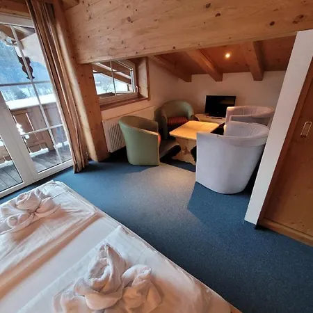 Alpenhof Hotel 3*