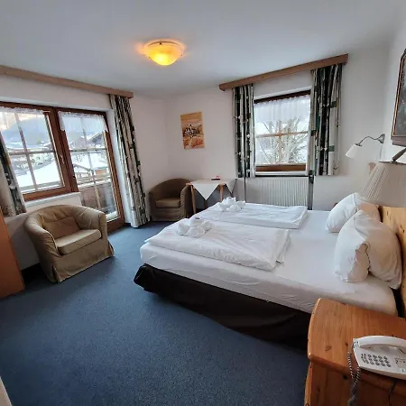 Hotel Alpenhof 3*